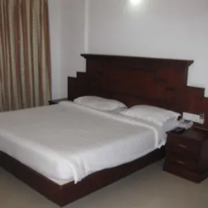 https://center-point.kerala-hotels.net