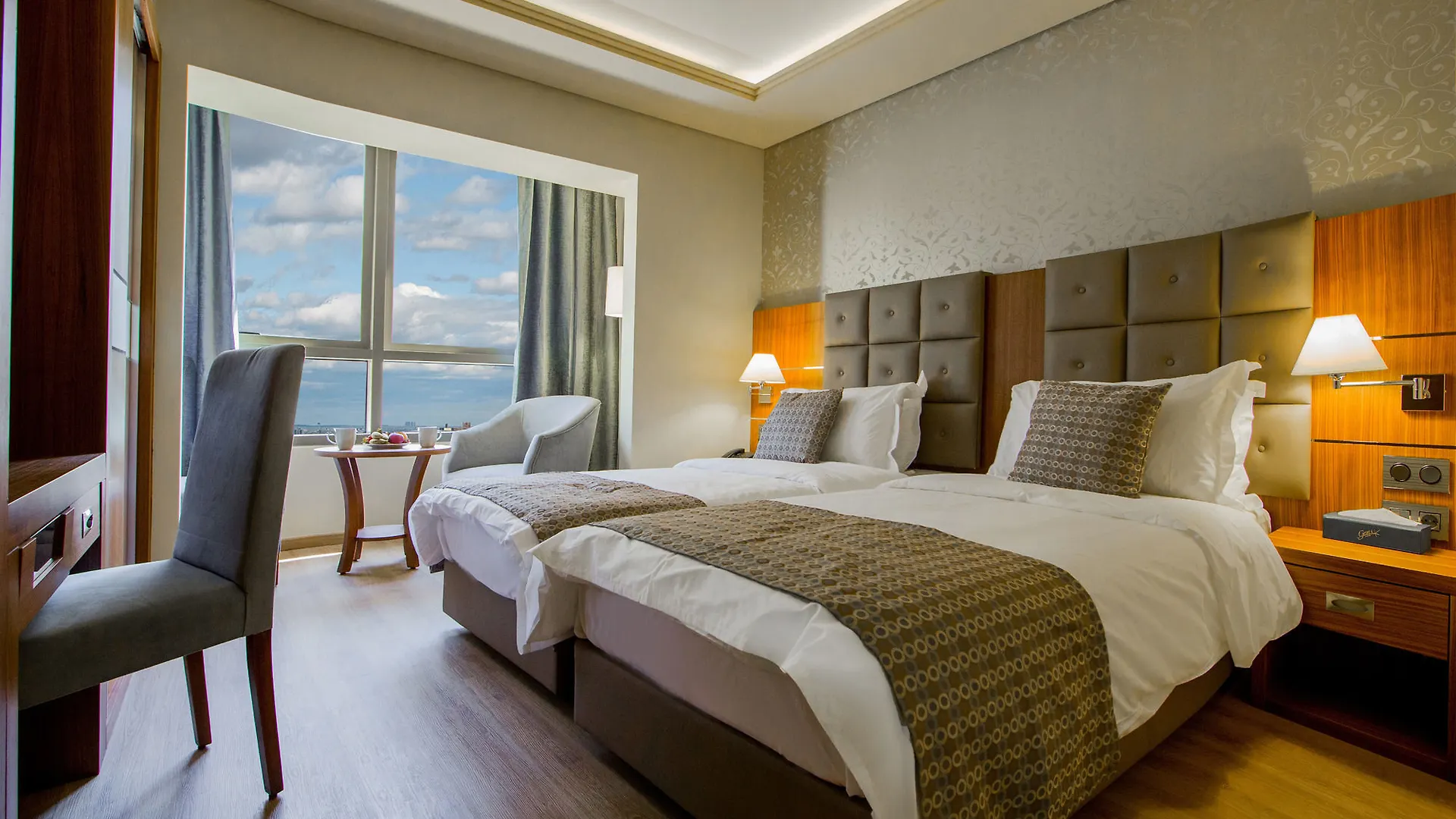 Gems Hotel Beirut 4*,