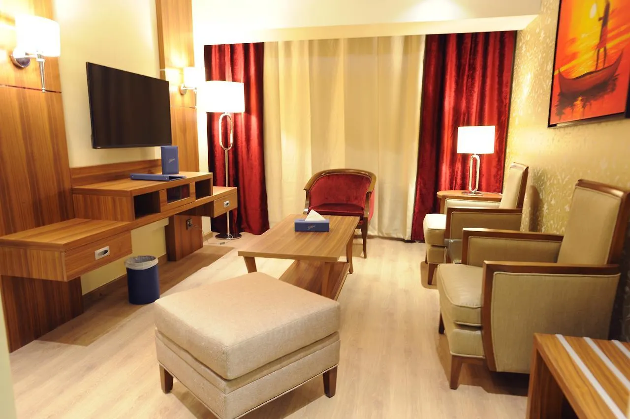 Gems Hotel Beirut 4*,